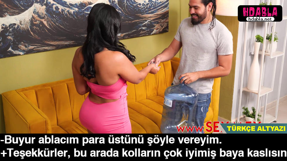 Evli kadın Kocası yokken damacana su getiren adamla fingirdeşti